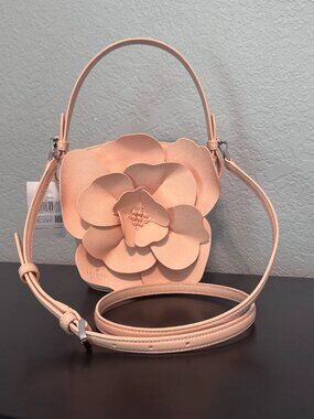 Kate Spade Flora Bucket Bag Appliqué 3D Flower Leather Crossbody Purse NWT Peach